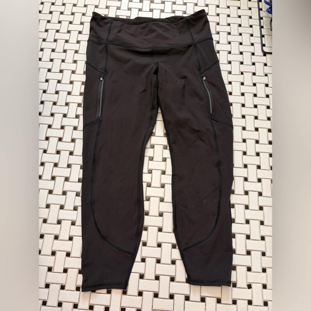 Athleta Black Capris Pants